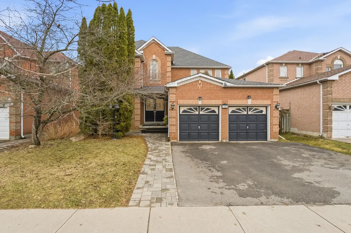 1565 Oakburn ST, Pickering, ON L1V 6W1