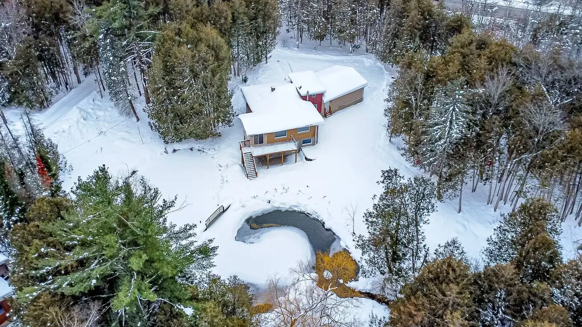 537 Huronia RD, Barrie, ON L4N 8X3