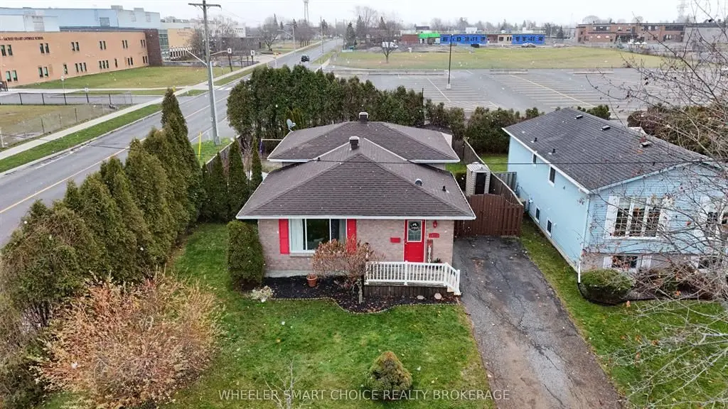 402 Cline AVE, Cornwall, ON K6J 5M8