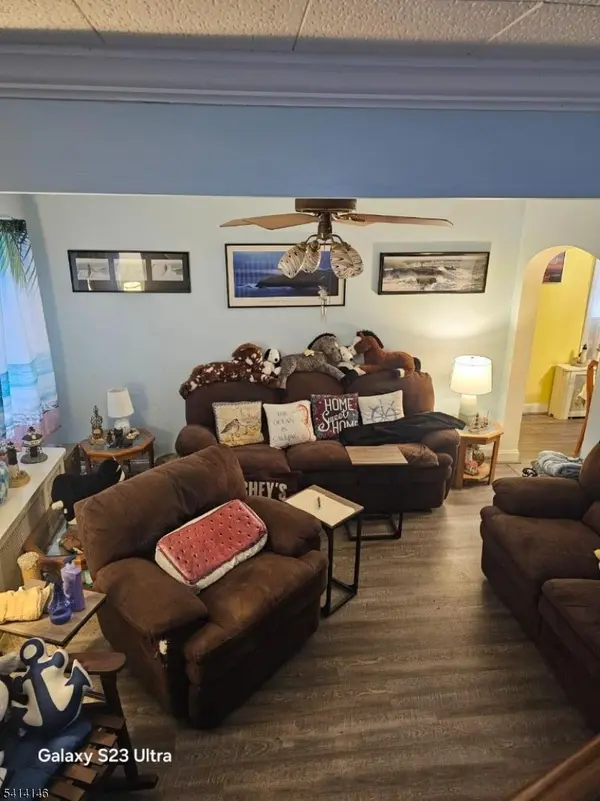 215 W 2Nd St, Clifton City, NJ 07011