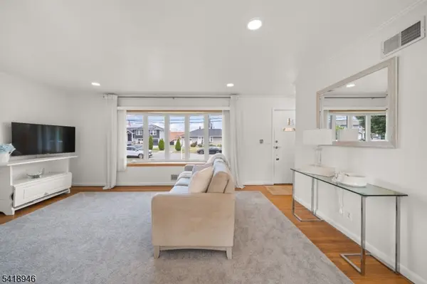 99 Normandy Rd, Clifton City, NJ 07013