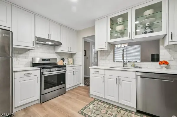 18F Manchester Ct #F, Chatham Twp., NJ 07928