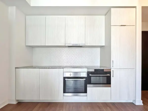 158 Front ST E #2115, Toronto C08, ON M5A 0K9