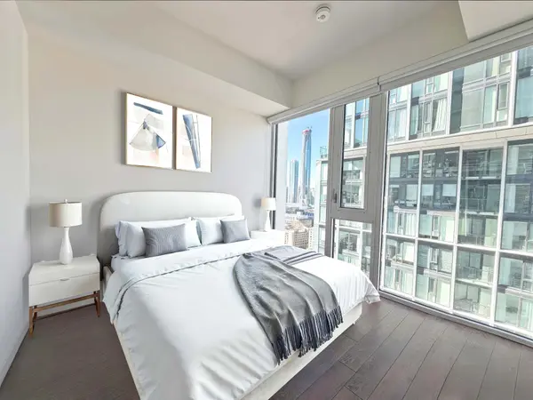 158 Front ST E #2115, Toronto C08, ON M5A 0K9