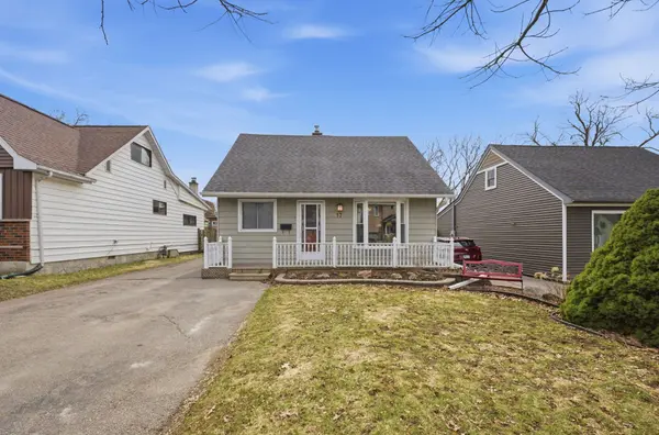 17 Brock ST, Ajax, ON L1S 1S9