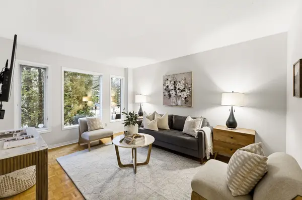 1565 Oakburn ST, Pickering, ON L1V 6W1