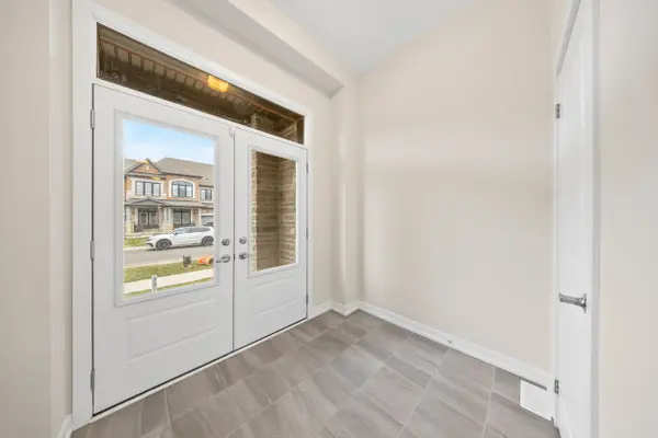 38 Singhampton RD, Vaughan, ON L4H 3Z6