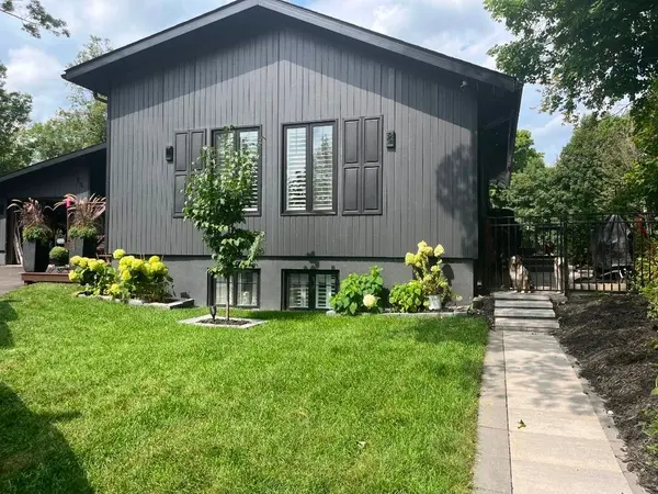 24 Birch Grove DR, Oro-medonte, ON L4M 4Y8