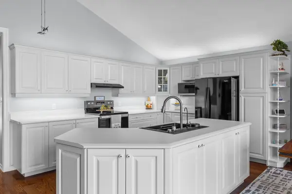 216 Robins Point RD, Tay, ON L0K 2A0