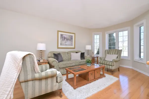 342 Lewis DR, Orangeville, ON L9W 4P8