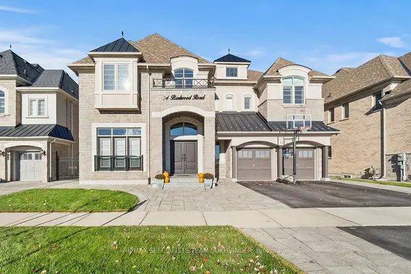 34 Burlwood RD, Brampton, ON L6P 4E8