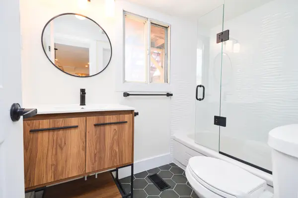 107 Nairn AVE #Main, Toronto W03, ON M6E 4G9