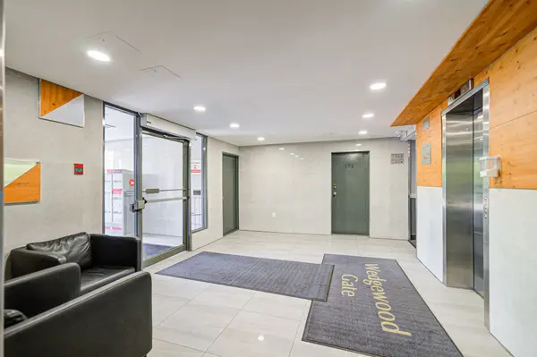 1455 Williamsport DR #325, Mississauga, ON L4X 2T5