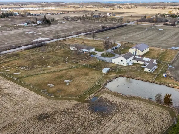 232 Eighth RD E, Hamilton, ON L8J 3M2