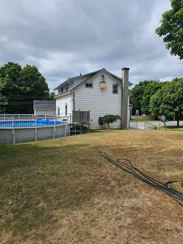 98 Paul DR, Lanark Highlands, ON K0G 1K0