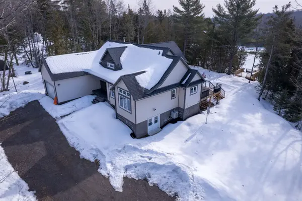 1056 Lippert LN, Faraday, ON K0L 1C0