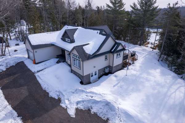 1056 Lippert LN, Faraday, ON K0L 1C0