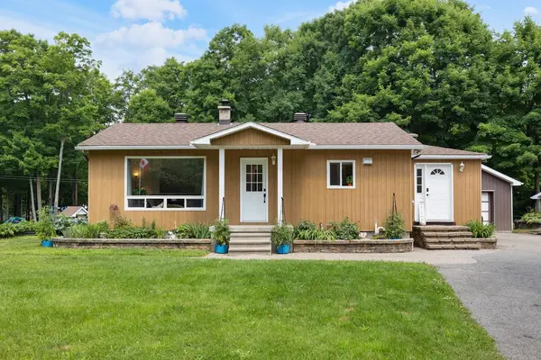 466 Wolf Grove RD, Mississippi Mills, ON K0A 1A0