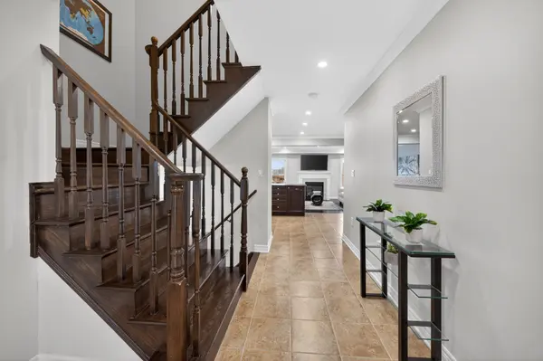 300 Pinehill DR, Hamilton, ON L0R 1P0