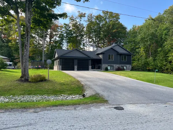52 Birch ST, South Bruce Peninsula, ON N0H 2G0