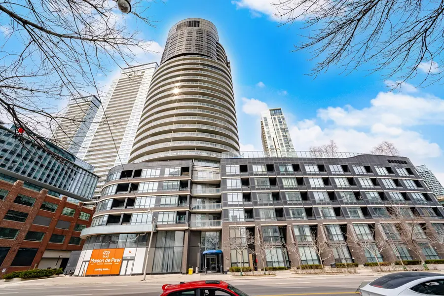 38 Dan Leckie WAY #605, Toronto C01, ON M5V 2V6