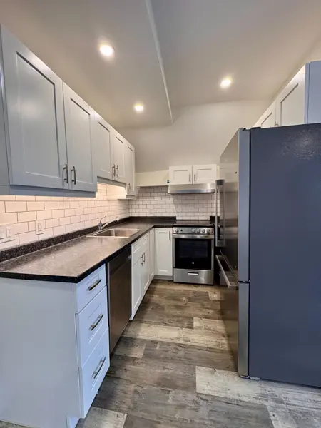 19 Cambridge ST S, Kawartha Lakes, ON K9V 3B7