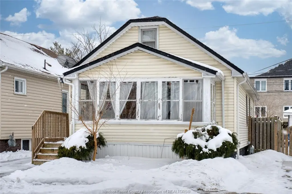 1581 CADILLAC Street, Windsor, ON N8Y 2C4