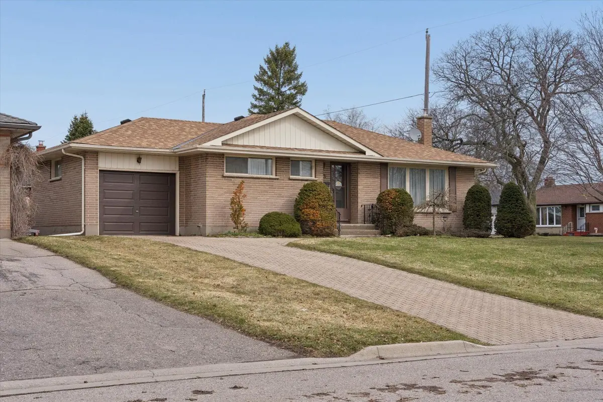 442 Cunningham AVE, Oshawa, ON L1J 3C2