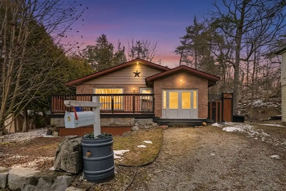 5 Pineway AVE, Georgina, ON L4P 1X8