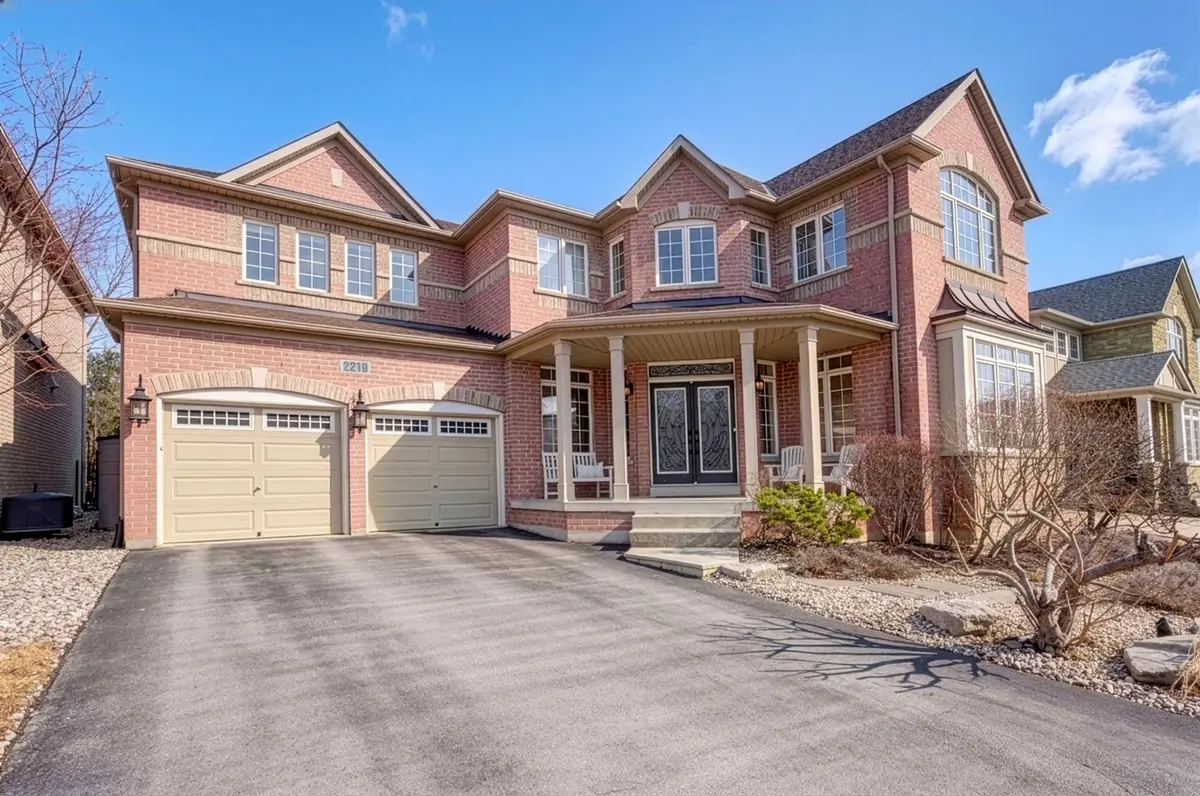 2219 Wuthering Heights WAY, Oakville, ON L6M 0A3