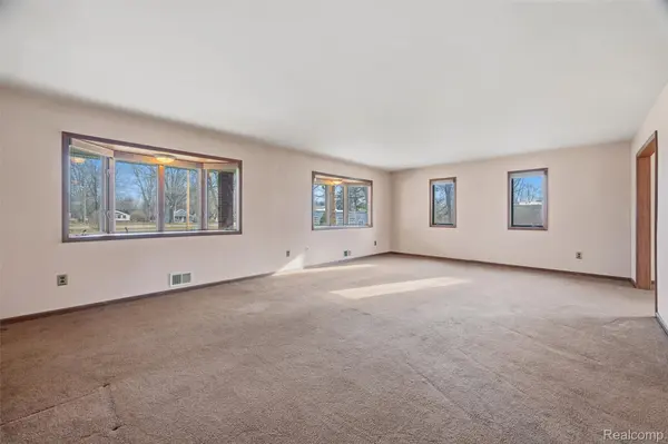 21650 Telegraph RD, Brownstown Charter Township, MI 48174