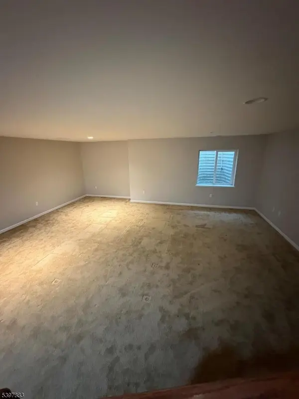 17 Alexanders Rd, Allamuchy Twp., NJ 07840