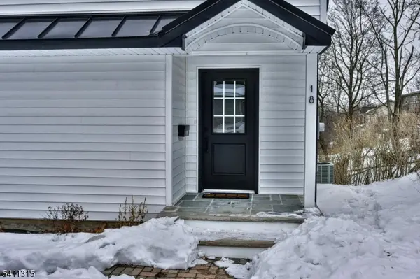 18 Governor Haines St, Hamburg Boro, NJ 07419