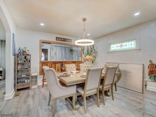 833 Cleveland Ave, Elizabeth City, NJ 07208