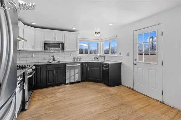 1211 Cumberland ST, Colorado Springs, CO 80907