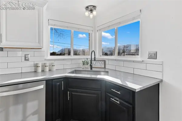 1211 Cumberland ST, Colorado Springs, CO 80907