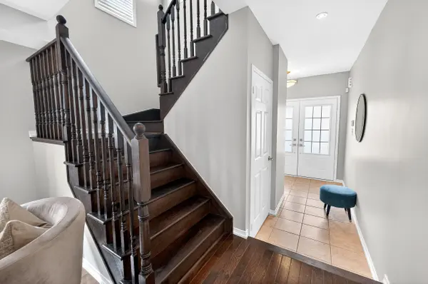 43 Formosa AVE, Ajax, ON L1Z 0N1