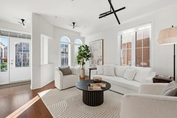 99 Auckland DR, Whitby, ON L1P 0J4