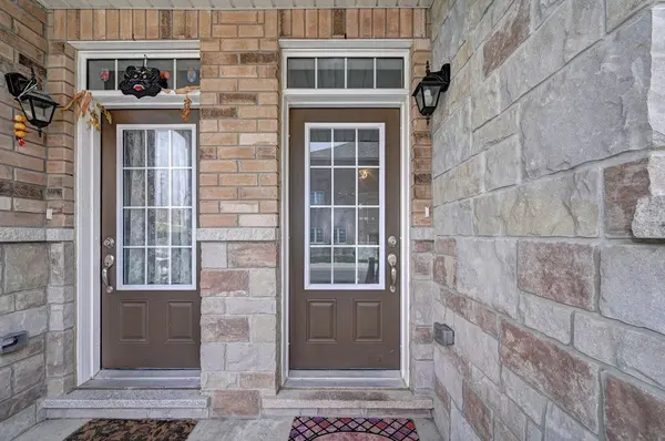 105 Jolly WAY, Toronto E04, ON M1P 0E2