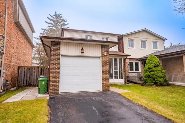 25 Thistlewaite CRES, Toronto E07, ON M1S 3Y8