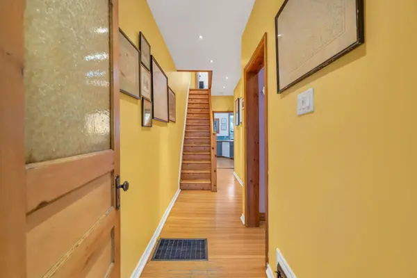 17 Baltic AVE, Toronto E03, ON M4J 1S1