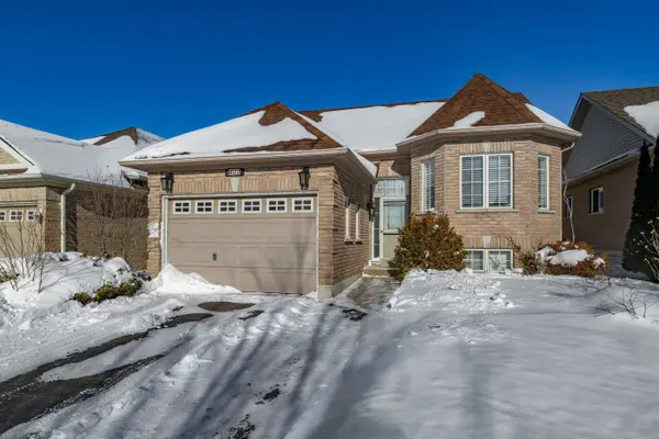 802 Coldstream DR, Oshawa, ON L1K 2Z3