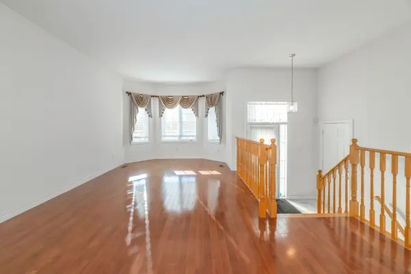 802 Coldstream DR, Oshawa, ON L1K 2Z3