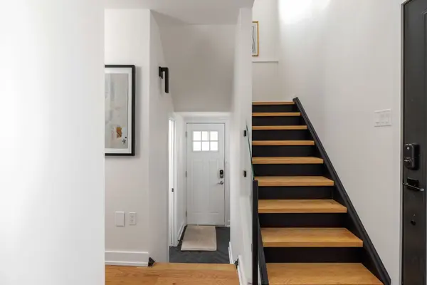 567 Downland DR, Pickering, ON L1W 3B1