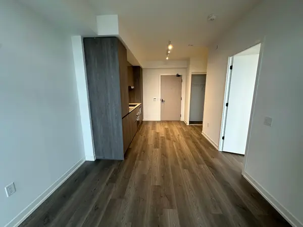 8 Interchange WAY #5203, Vaughan, ON L4K 5Z7