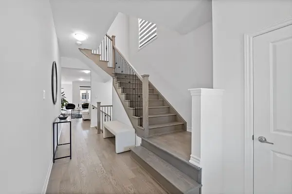 57 FERRAGINE CRES, Bradford West Gwillimbury, ON L3Z 4K2