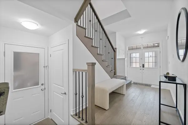 57 FERRAGINE CRES, Bradford West Gwillimbury, ON L3Z 4K2