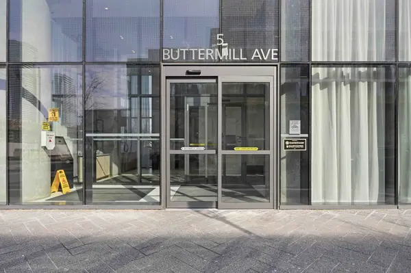 5 Buttermill AVE #5512, Vaughan, ON L4K 0J5