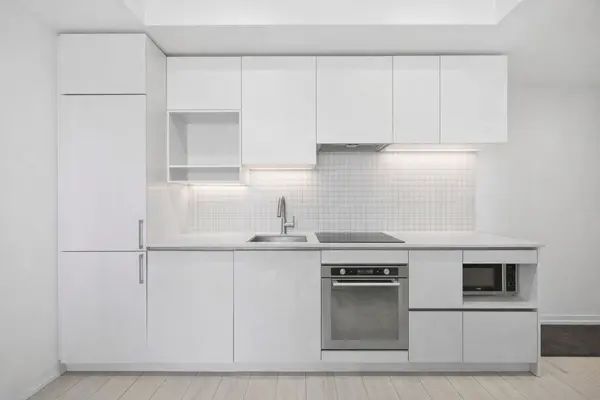 5 Buttermill AVE #5512, Vaughan, ON L4K 0J5