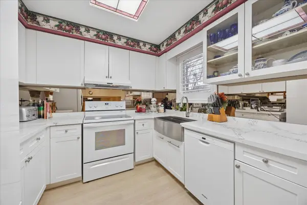 123 Biscayne BLVD, Georgina, ON L4P 3S2